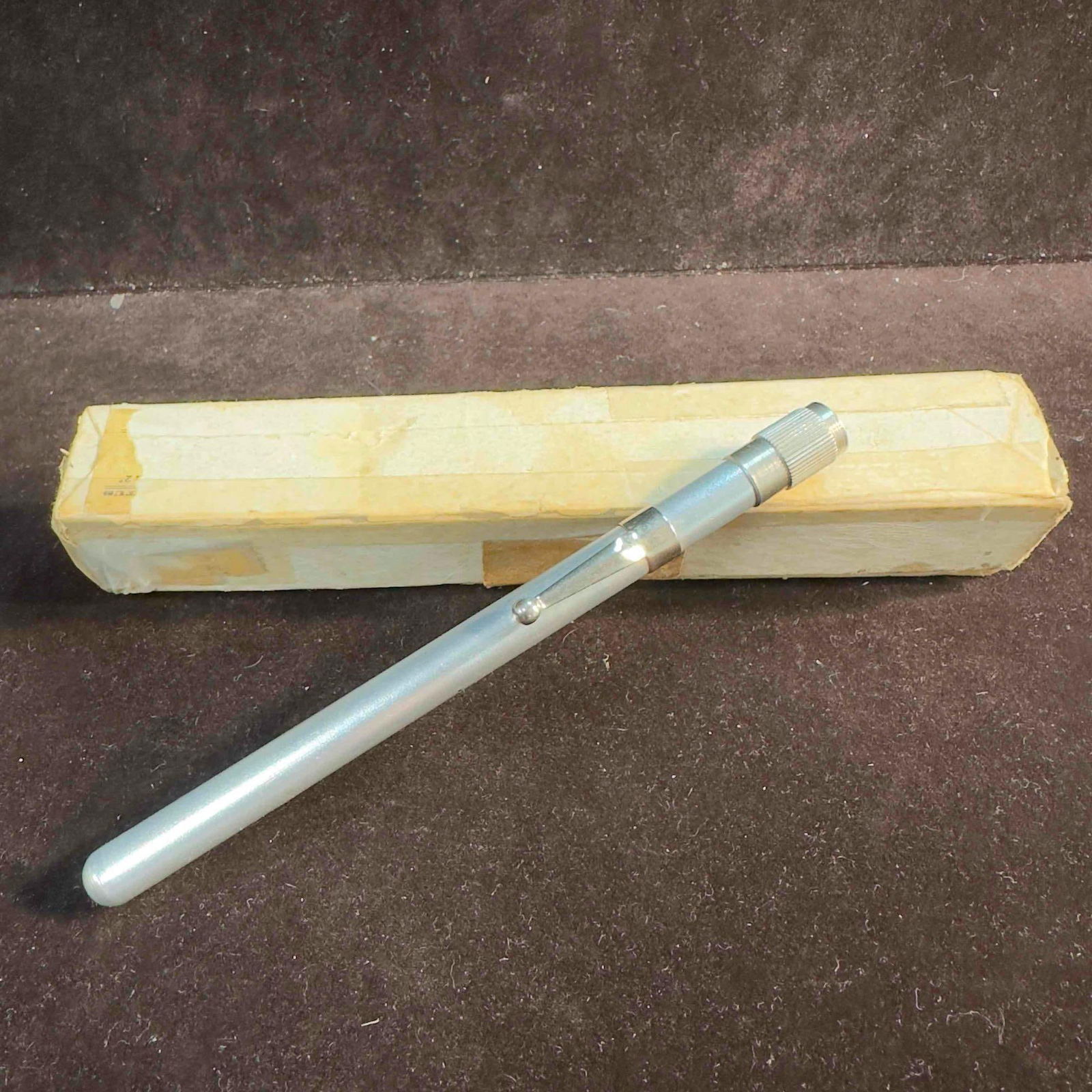 Arthur H. Thomas Co. Phila. USA Thermometer Glass Vintage Antique: Arthur H. Thomas Co. Phila. USA Thermometer Glass Vintage Antique. Travel pen style antique thermometer marked Arthur H. Thomas Co.Includes original box, though it is worn, damaged. This item is in go