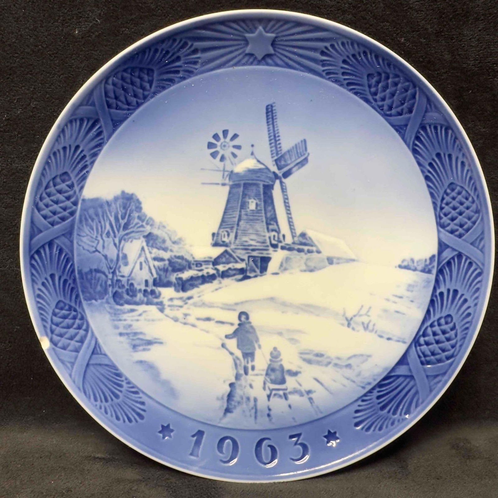 Royal Copenhagen Denmark 1963 Plate Kai Lange Windmill: Royal Copenhagen Denmark 1963 Plate Kai Lange Windmill. The plate has a minor chip on the edge. This item is in good pre-owned, previously displayed condition with light wear, and surface scratches.