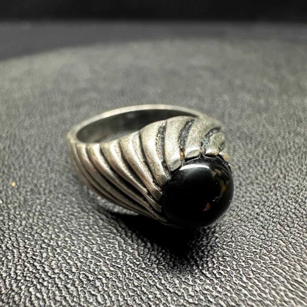 Sarah Coventry Sterling Onyx Ring (1 of 3)