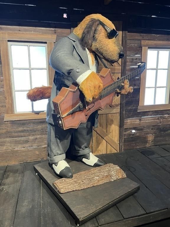 Extremely Detailed Lonely Dog Life Size Figure: Extremely Detailed Lonely Dog Life Size Figure This large figure was made by a well-known FX company in Mexico City, and features lifelike fur and clothes on the Lonely Dog himself. The character