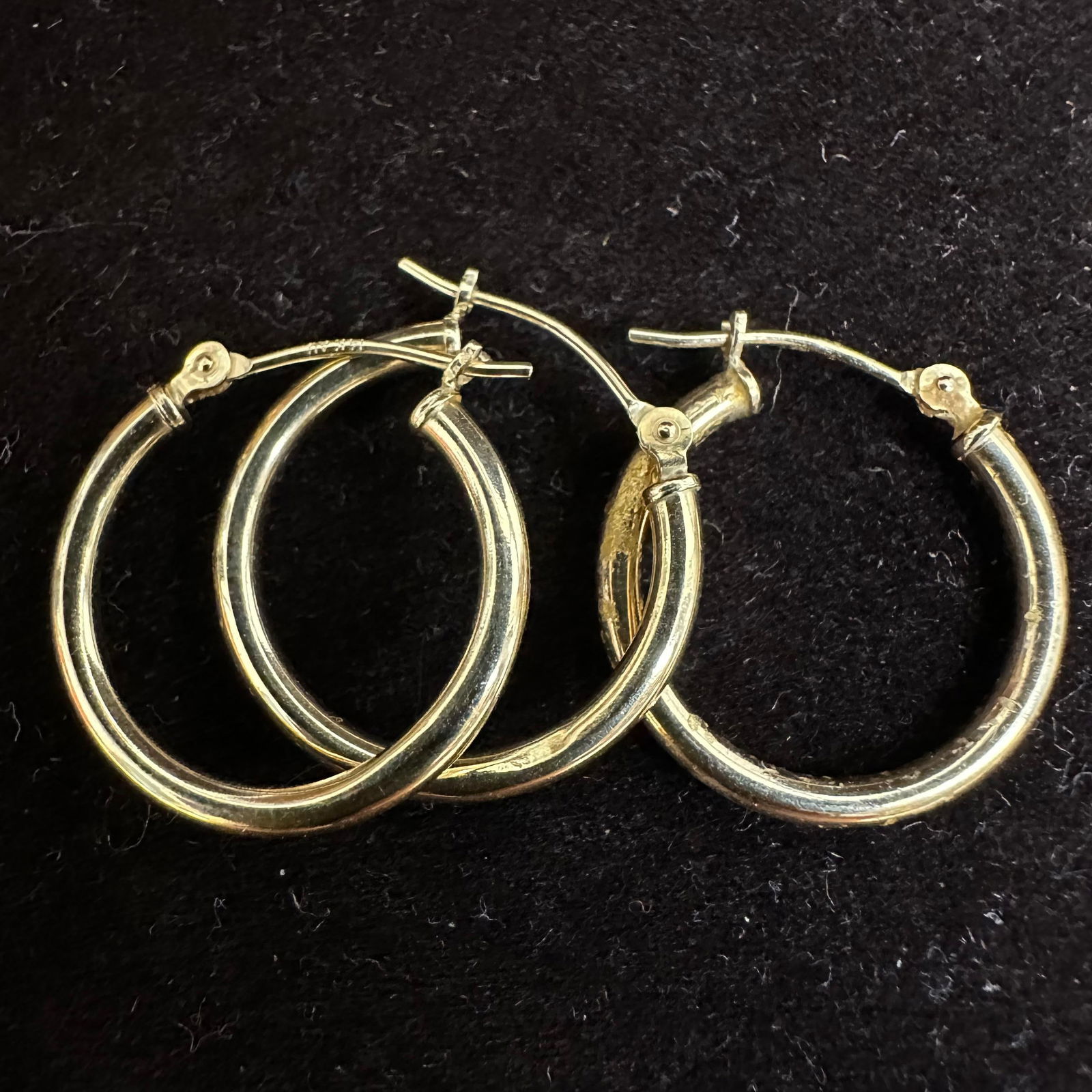 14K Gold AU Hallmark Three Hoop Earring Set V11 (1 of 5)