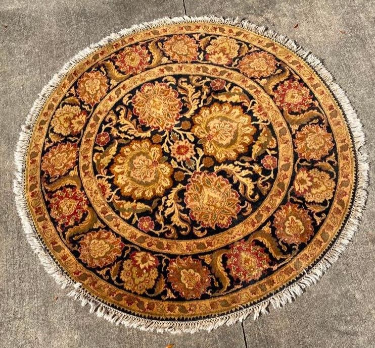 6' Circular Rug (1 of 6)
