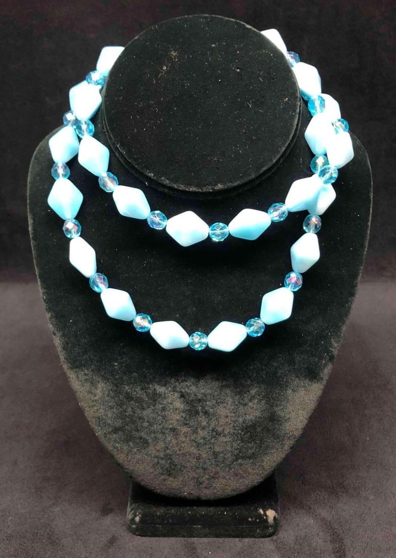 Lot Of 2 Natural Stone Necklaces (1 of 4)