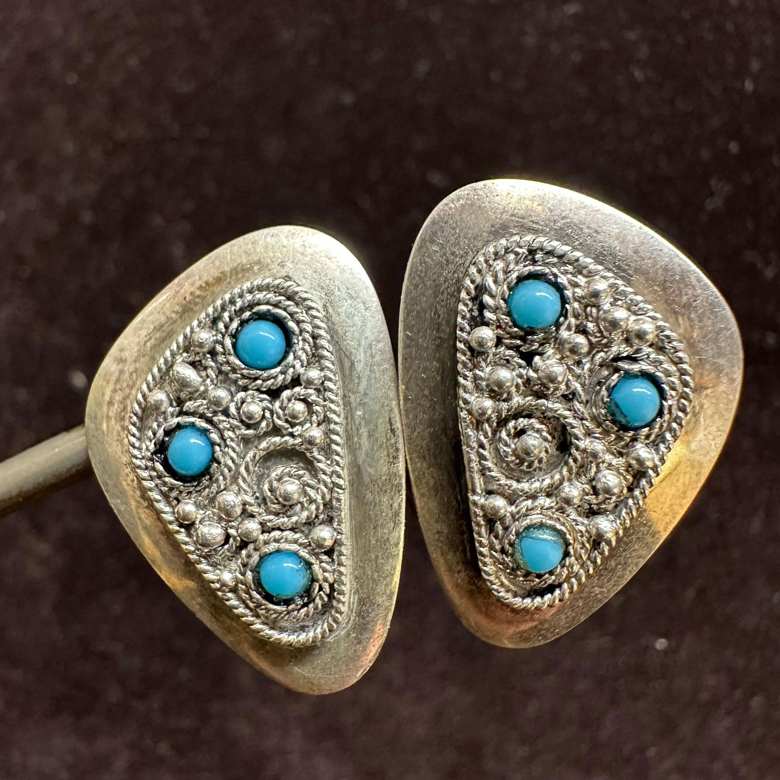 Silver Turquoise Blue Stone Clip On Earrings: This item is in good pre-owned, previously used/displayed condition with noticeable light wear and surface scratches. Please reference all photos for full details. This piece of jewelry has been