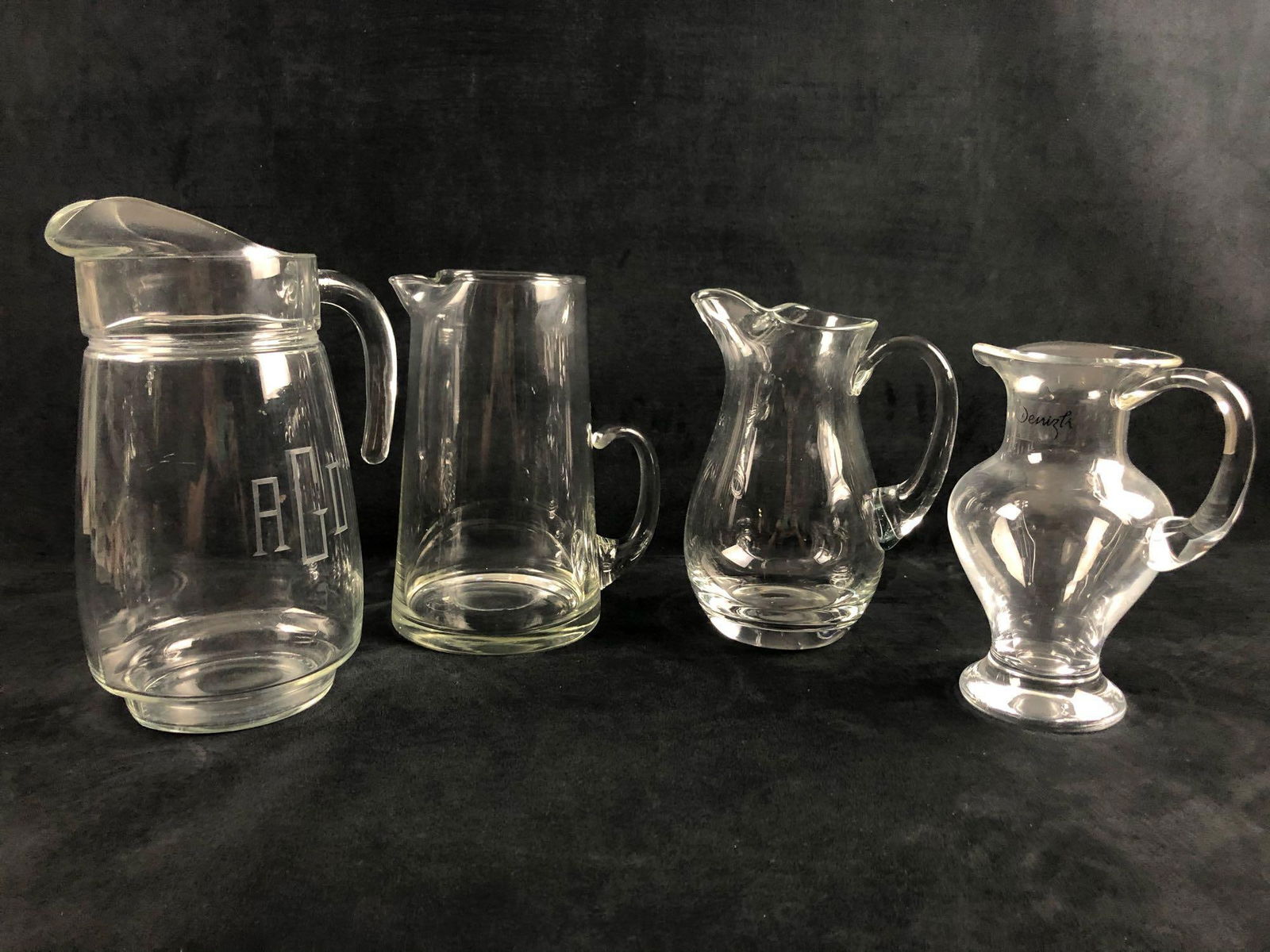 A Mixed Lot Of 4 Clear Glass Serving Water Liquid Pitcher Flower Vase Denizh Curvy Tall Pinch Spout (1 of 11)