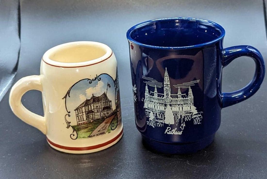 2 Vintage Ceramic Souvenir Mugs Mozart Pepperell (1 of 8)