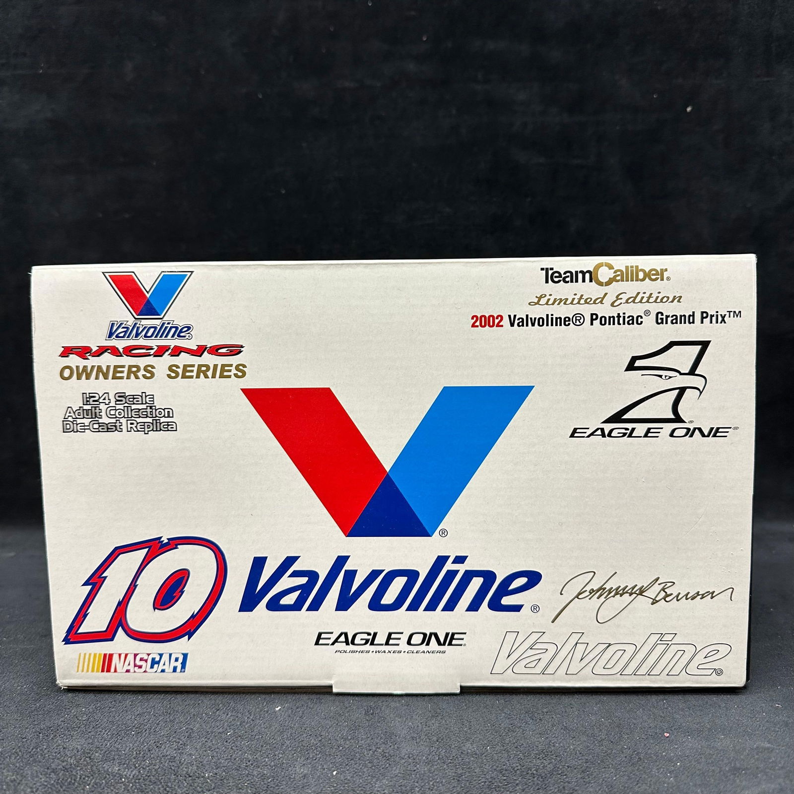 Team Caliber Valvoline Racing Owners Series 2002 Pontiac Grand Prix No. 10 Die-Cast 1:24: Team Caliber Valvoline Racing Owners Series 1:24 scale die-cast replica of the 2002 Valvoline Pontiac Grand Prix No. 10. Limited Edition, numbered series limited to 3,120 examples. Adult collectible d