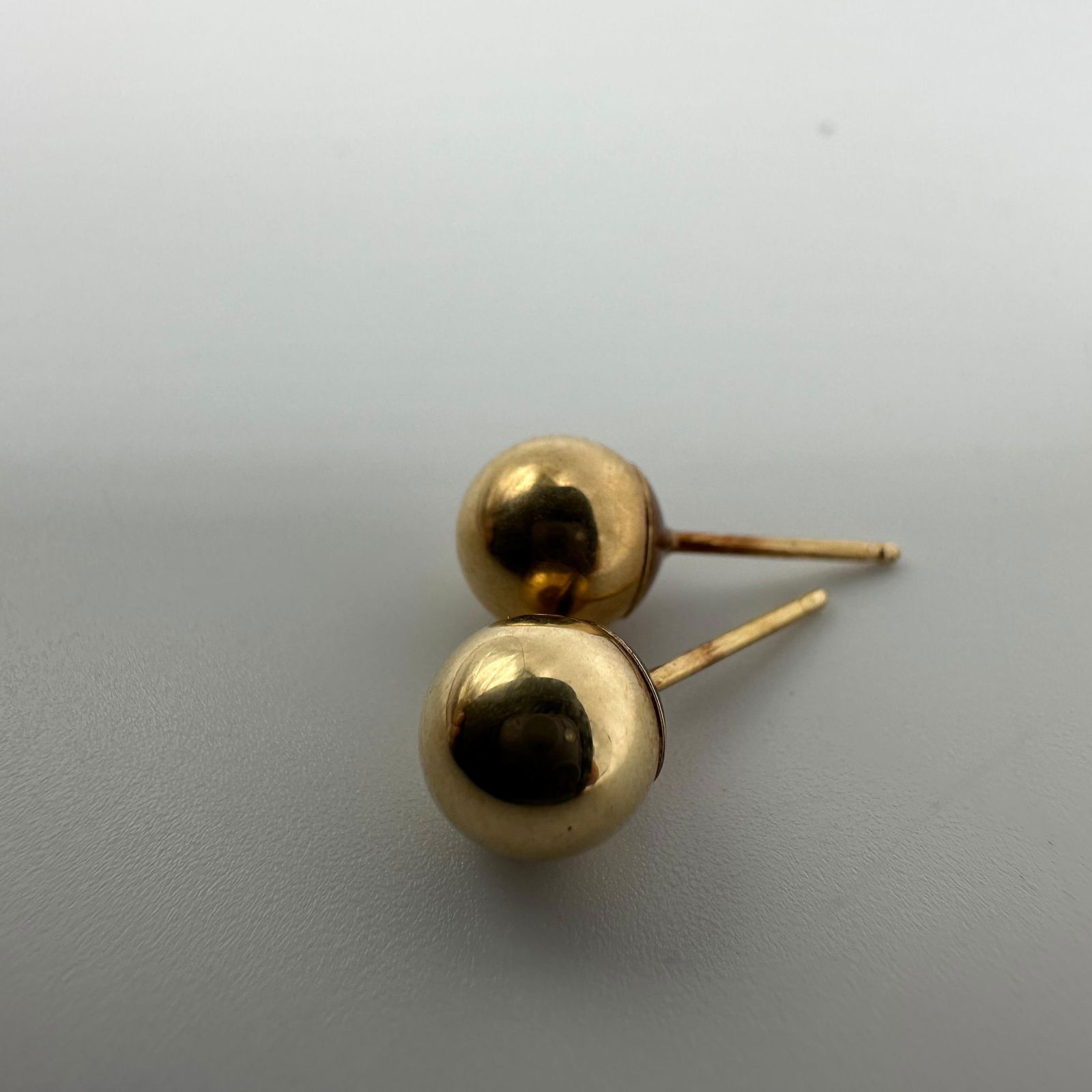 14K Stud Gold Ball Earrings: This item is in good pre-owned, previously used/displayed condition with noticeable light wear and surface scratches. Please reference all photos for full details. This piece of jewelry has been teste