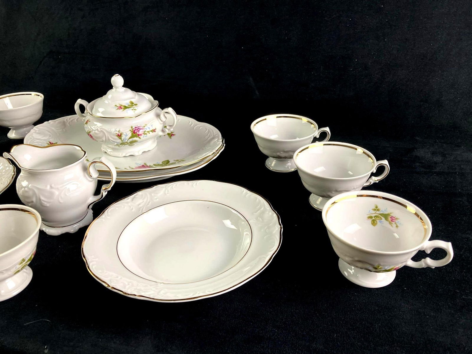 Large Royal Kent Dining Set - 3