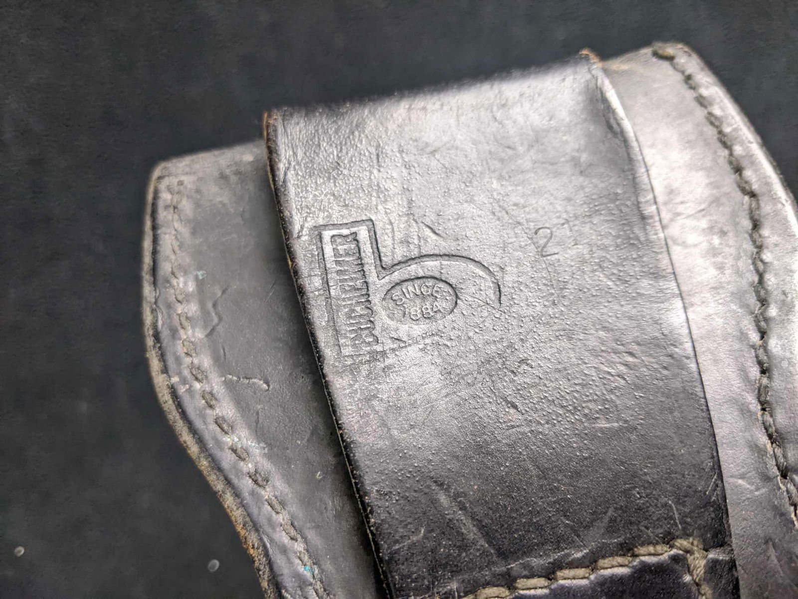 Black Leather Handcuff Case Bucheimer - 3