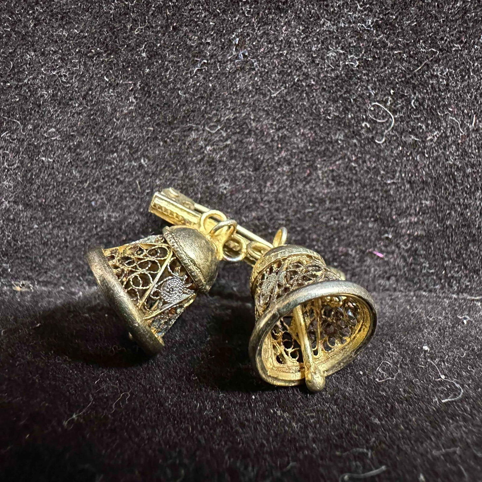 1967 Sterling 800 Bells Gold and Silver Tone Bell Brooch Pin: This item is in good pre-owned, previously used/displayed condition with noticeable light wear, and surface scratches. Please reference all photos for full details. This piece of jewelry has been test