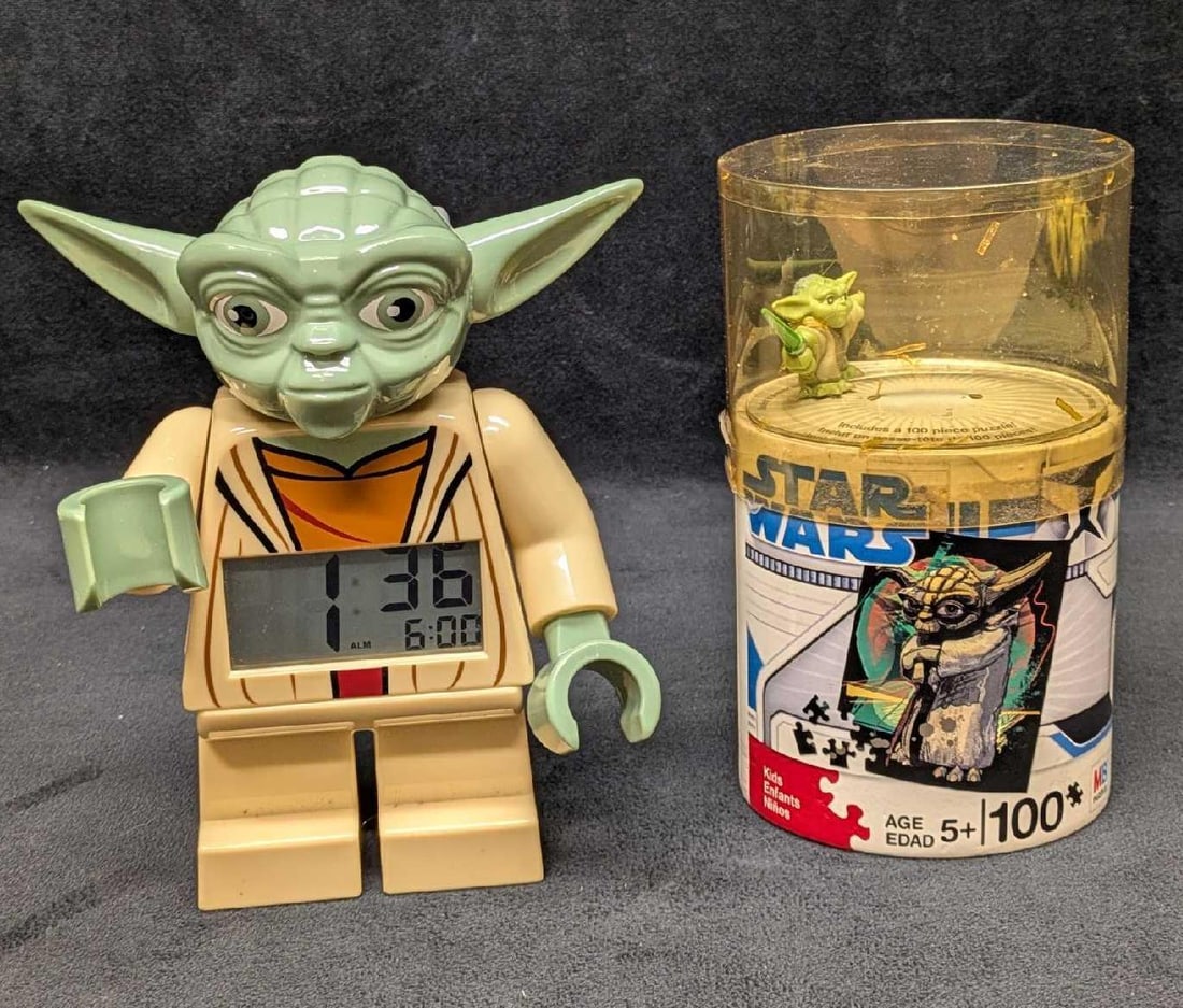 Star Wars Yoda LEGO Alarm Clock And Puzzle (1 of 8)