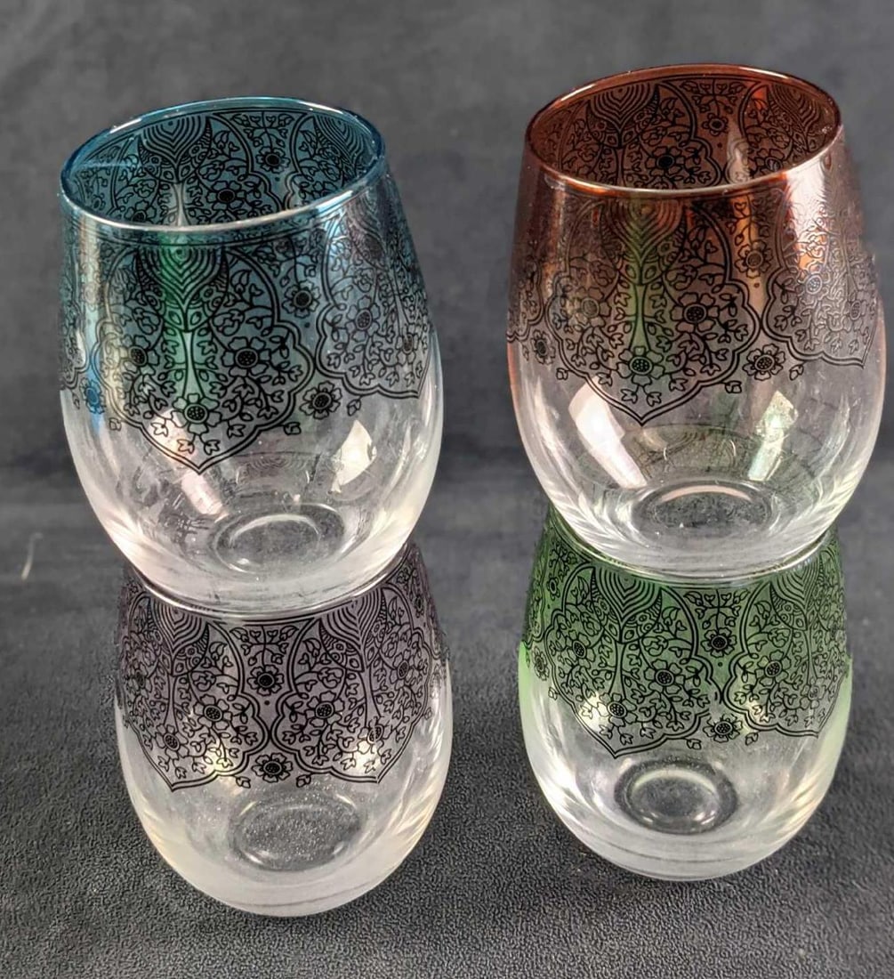 Four Stemless Wine Glasses - 10