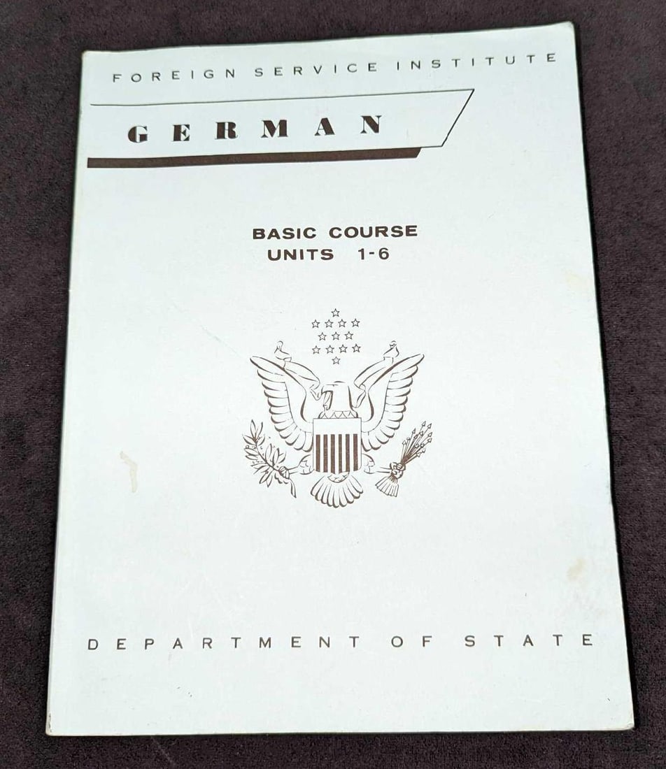 Vintage Foreign Service Institute German Basic Course Book: Vintage Foreign Service Institute German Basic Course Book. This paperback was released by the Foreign Service Institute (Washington, DC) in 1961. The book is approx 8" x 1/4" x 10 1/2" and it weighs
