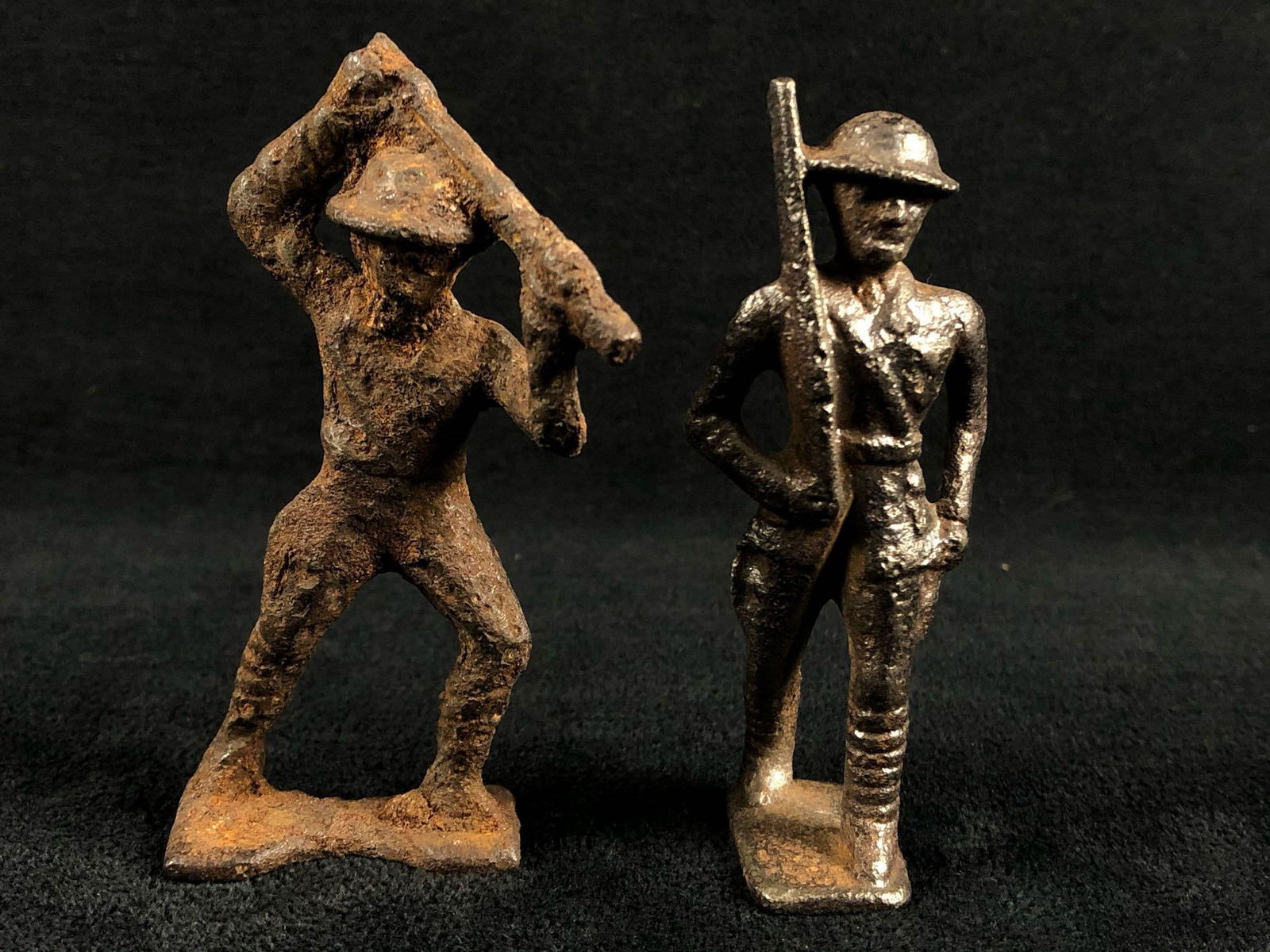 Very Cool Antique Cast Iron Unpainted WWII 3" Soldiers (1 of 9)