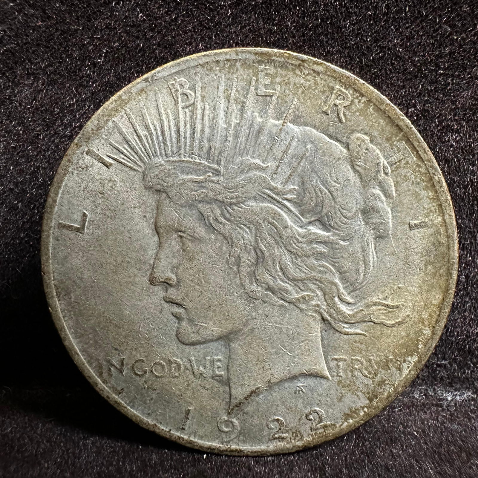 1922 Peace Dollar P Mint Silver Coin (1 of 4)