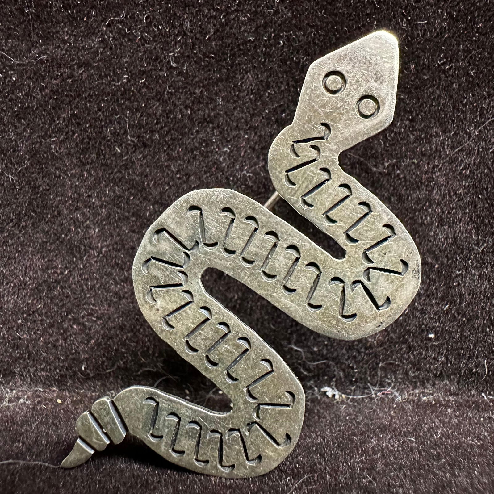 Snake Stick Pin Brooch Silver Jewelry: This item is in good pre-owned, previously used/displayed condition with noticeable light wear and surface scratches. Please reference all photos for full details. This piece of jewelry has been