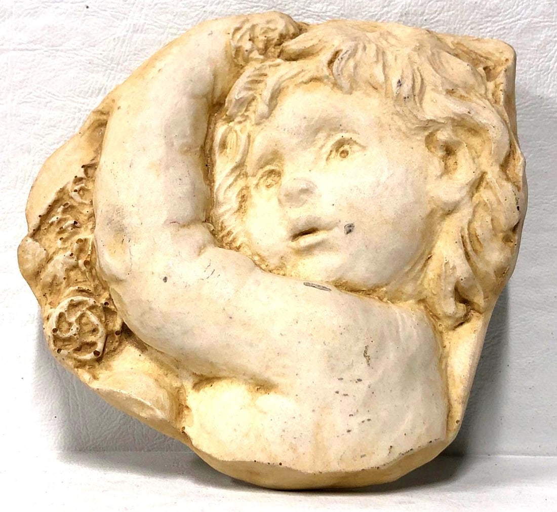 Hen-Feathers & Company Wall Plaque - High Relief 3D Cherub - Ivory Angel: Hen-Feathers & Company Wall Plaque - High Relief 3D Cherub - Ivory Angel. The item measures approximately 5" x 5" x 1" and it weighs about 0.5lbs. Overall the 3D Cherub Wall Plaque is in good, used