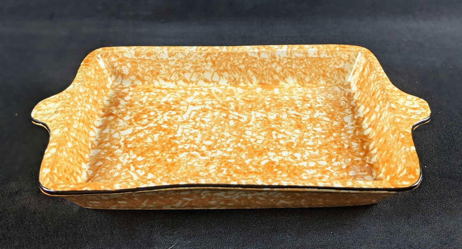 Retired Town And Country Sponge Paint Yellow Pan (1 of 7)