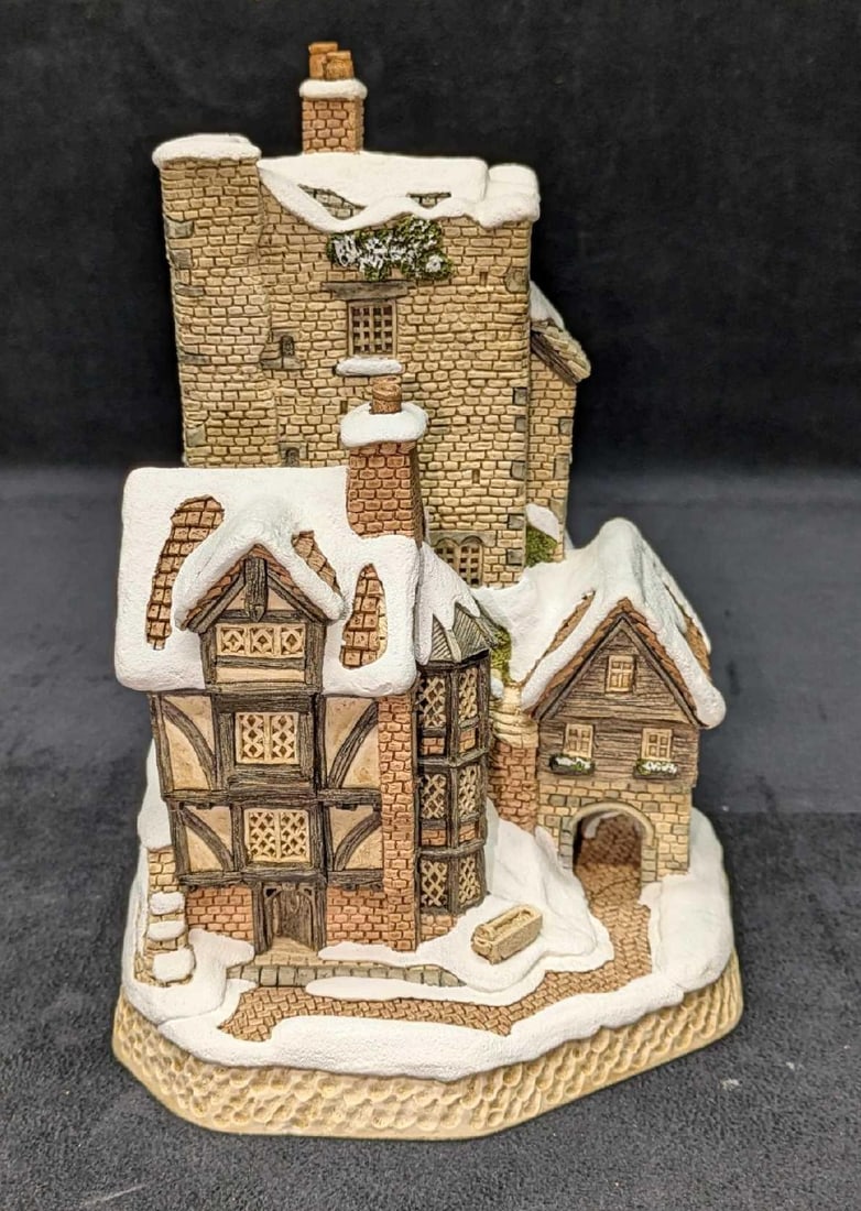 Signed And Numbered David Winter Rochester Castle Carnival Edition (1 of 9)