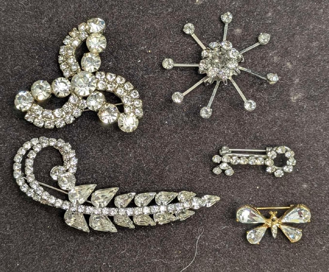 Vintage Unsigned Key Butterfly Sparkling Rhinestone Brooch Pins Lot Of 5 (1 of 7)