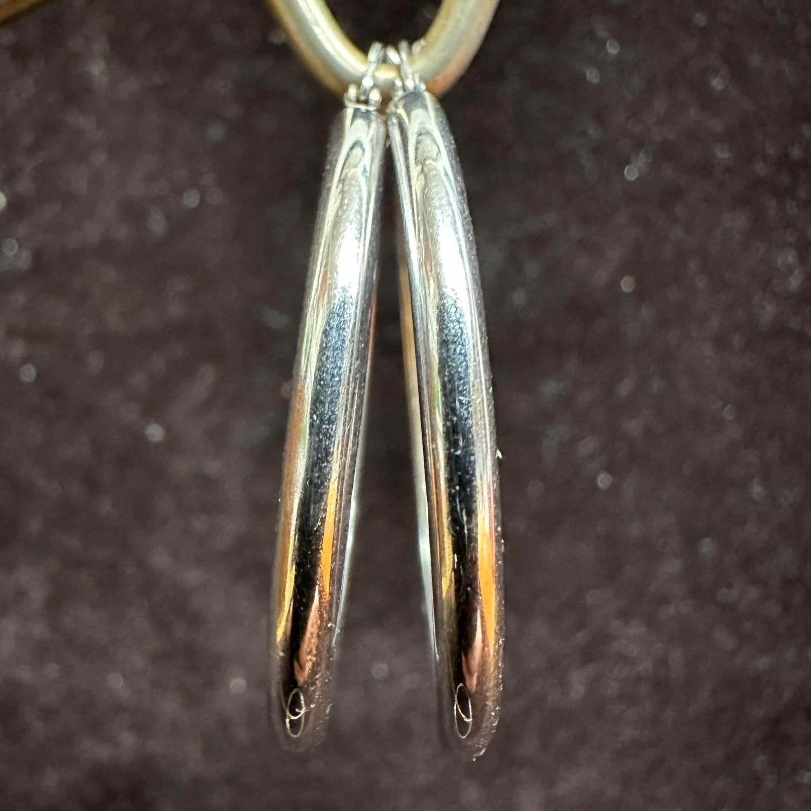 14K White Gold Silver Tone Hoop Earrings: This item is in good pre-owned, previously used/displayed condition with noticeable light wear and surface scratches. Please reference all photos for full details. This piece of jewelry has been teste