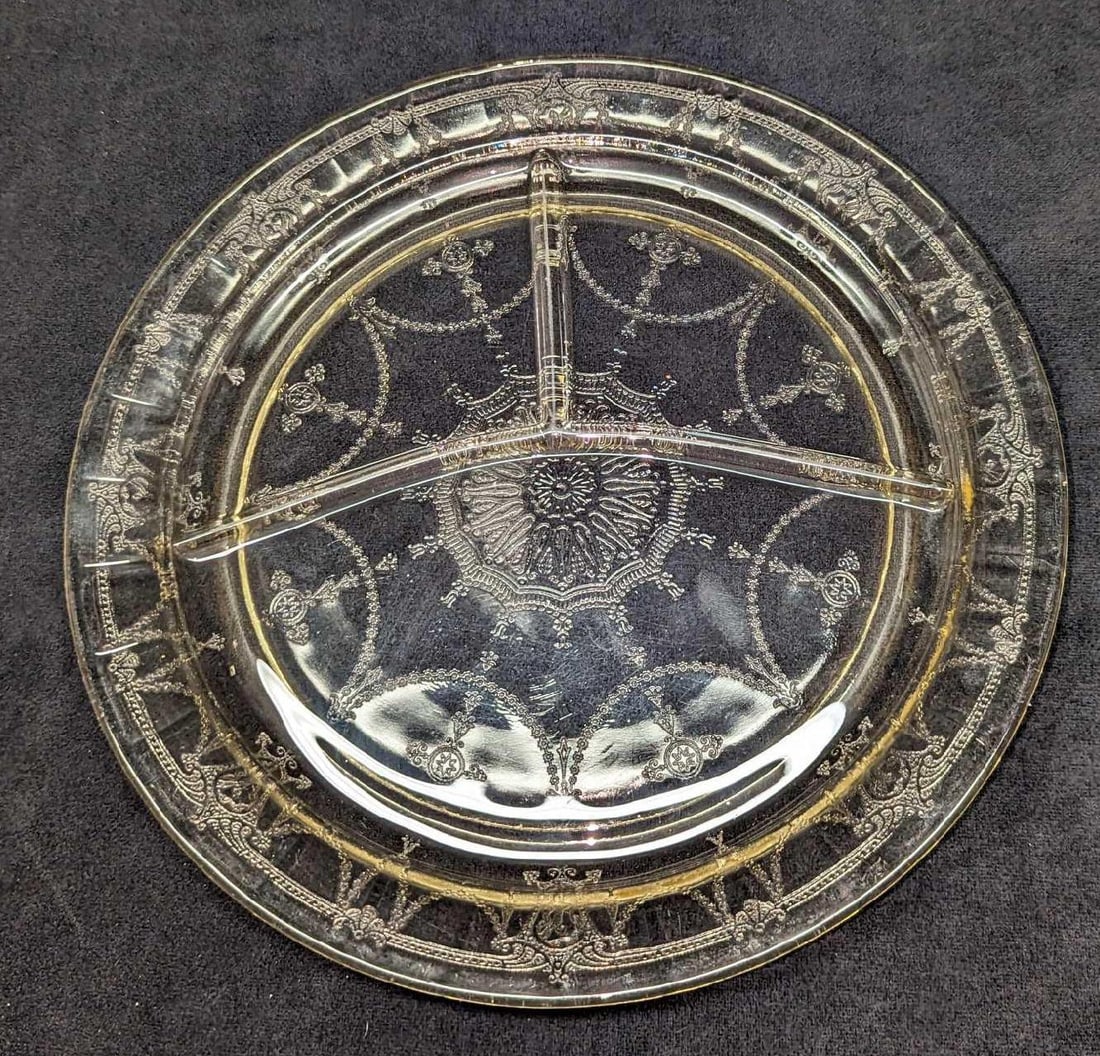 Yellow Depression Glass Divided Plate: Yellow Depression Glass Divided Plate. This is approx 10 1/2" x 10 1/2" x 3/4" and it weighs 1.65lb. The plate has some signs of wear.