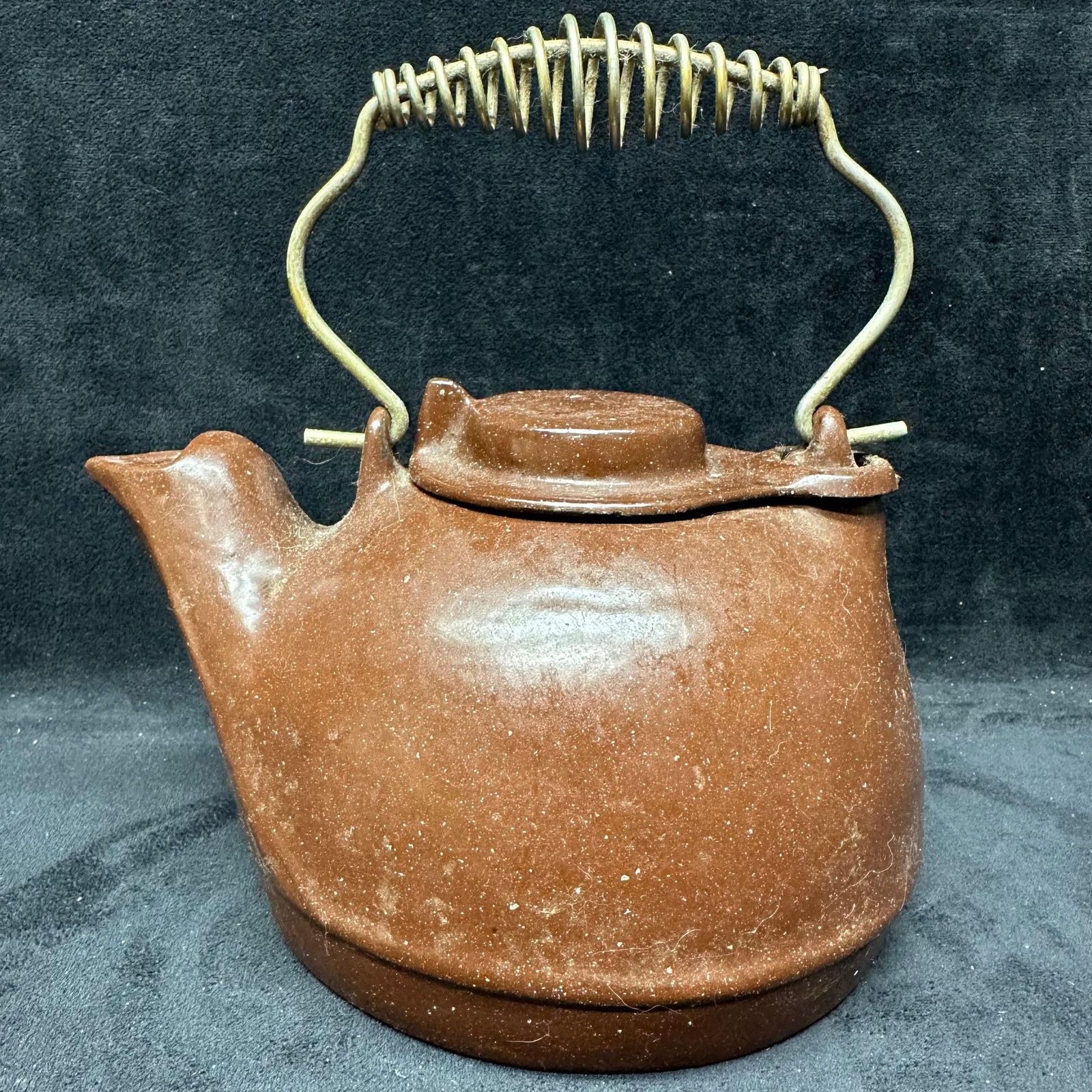 Cast Iron Teapot Brown Finish with Wire Handle (1 of 7)