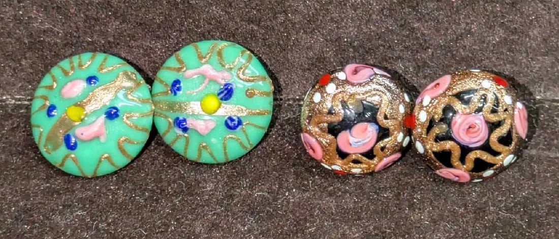 2 Murano Venetian Art Glass Lamp Work Round Earrings UUUUU: 2 Murano Venetian Art Glass Lamp Work Round Earrings UUUUU. The black earrings are approx 3/4" x 7/8" x 3/4". The teal is approx 7/8" x 5/8" x 7/8". The total weight is 0.05lb. Earrings have either a