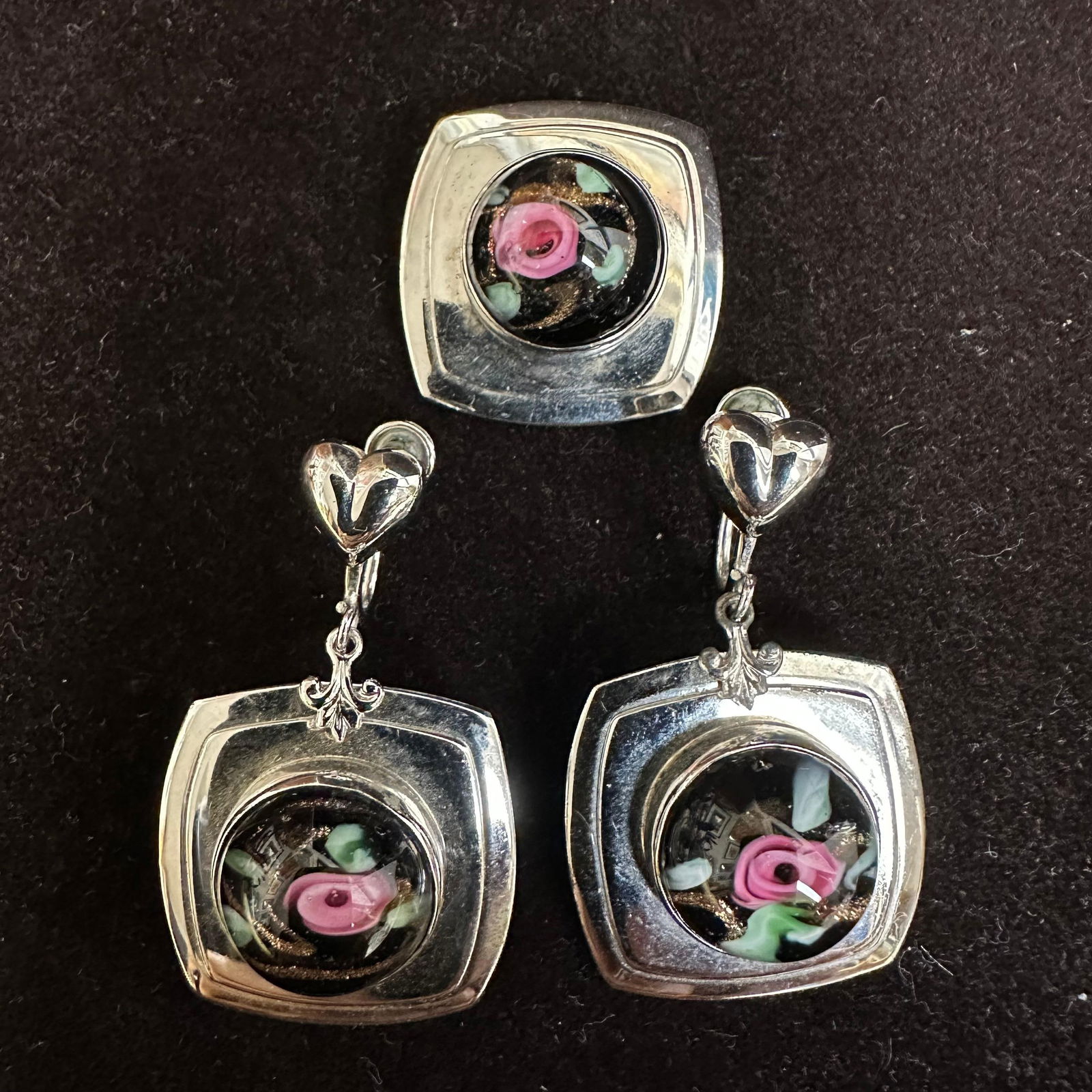 Amco Sterling Silver Floral Black Art Glass Accents Jewelry Set: These items are in good pre-owned, previously used/displayed condition with noticeable light wear and surface scratches. Please reference all photos for full details. These pieces of jewelry have