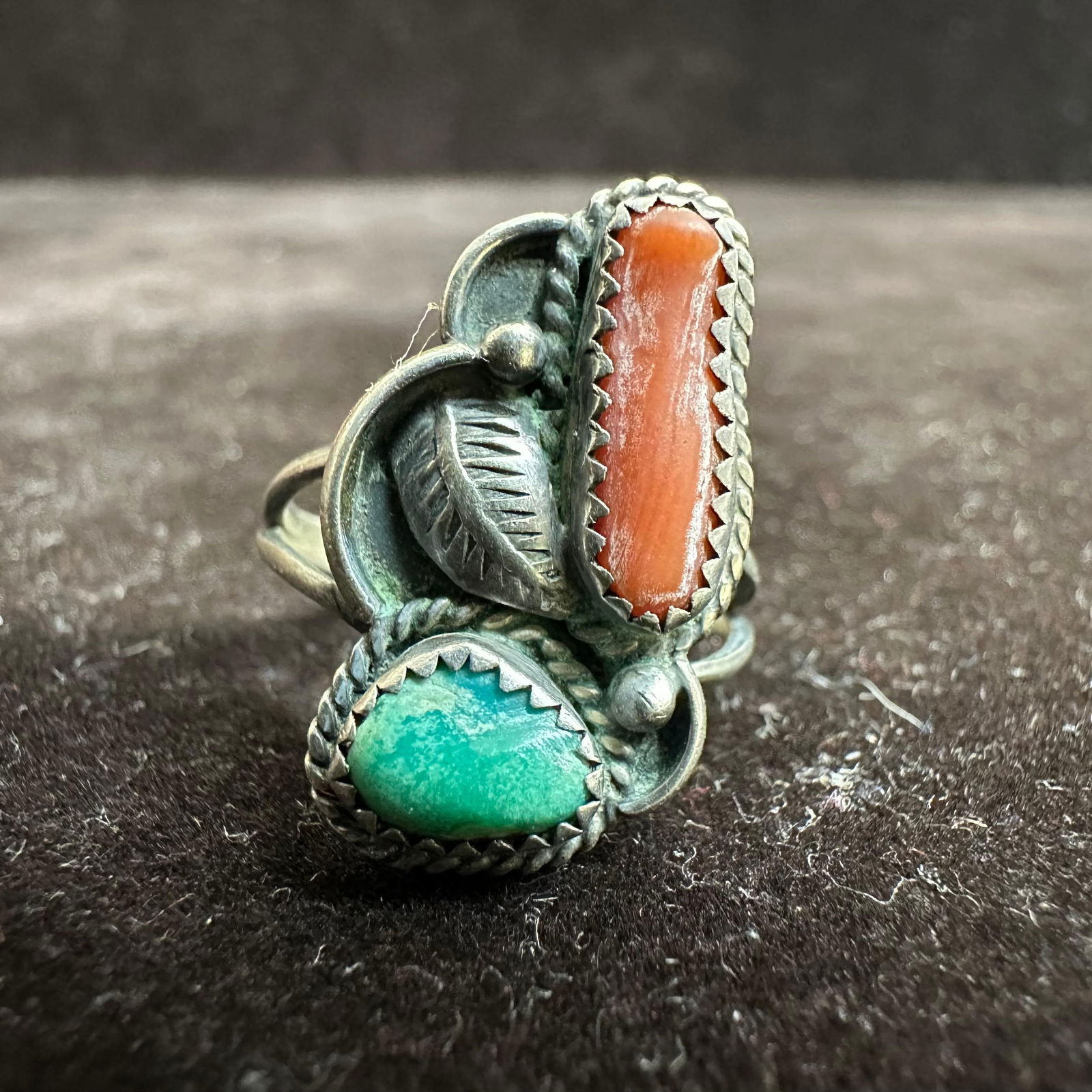Navajo Native Style Turquoise and Red Coral Silver Ring V29: This item is in good pre-owned, previously used/displayed condition with noticeable light wear and surface scratches. Please reference all photos for full details. This piece of jewelry has been