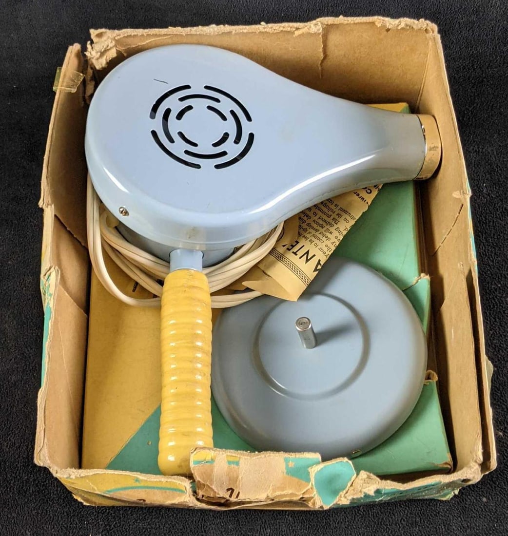 Vintage 1950s "Handy Hannah" Electric Hair Dryer (1 of 10)