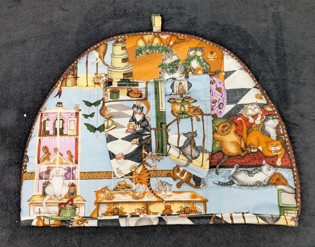 2 Cats And Rabbit Easter Print Cozy - 4