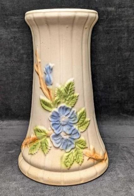 Vintage Pottery 13" Crackle Floral Pedestal: Vintage Pottery 13" Crackle Floral Pedestal. The maker and date of creation is unknown. This is approx 8 1/2" x 8 1/2" x 13 3/4" and it weighs 6.60lbs. The stand has some scratches, markings on the