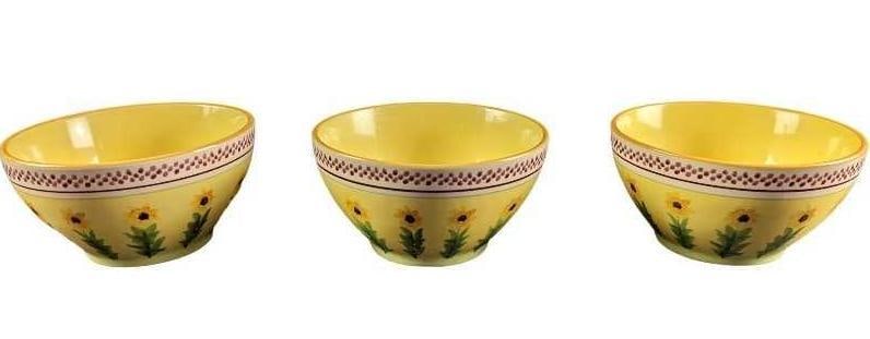 3 Pfaltzgraff Pistoulet Ceramic Bowls: Three Pfaltzgraff Pistoulet Ceramic Soup/Cereal Bowls. Each bowl is approx 6" x 6" x 3 1/2" and together they weigh 3.54lbs. The bowls are in a good, unused condition with no chips or