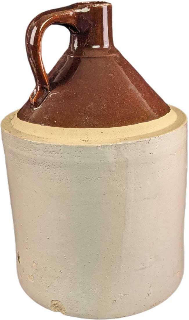 Vintage Stoneware 2 Gallon Jug With Handle (1 of 7)