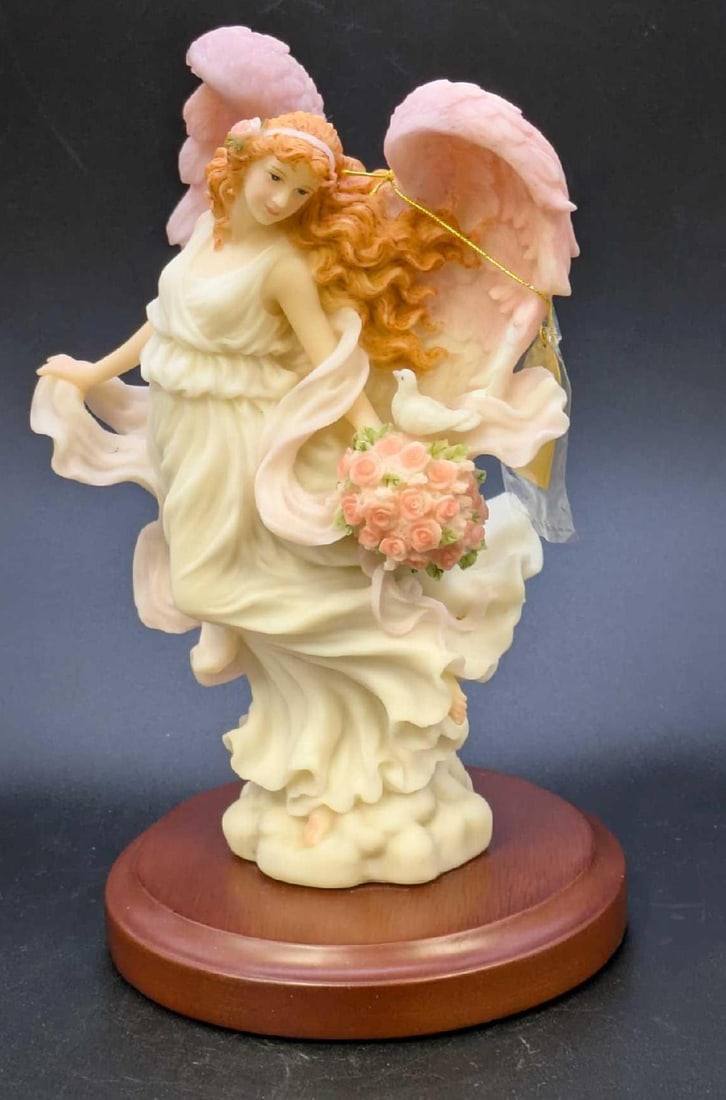 Retired Harmony "Loves Guardian" Retired Seraphim Classics Angel Figurine (1 of 7)