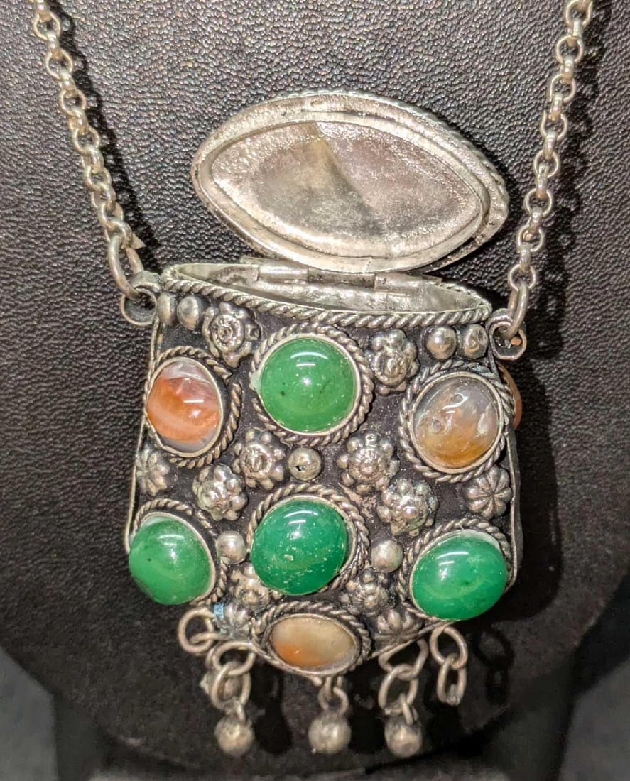 Vintage Sajai Metal Coin Purse With Semi Precious Stones With Chain (1 of 6)