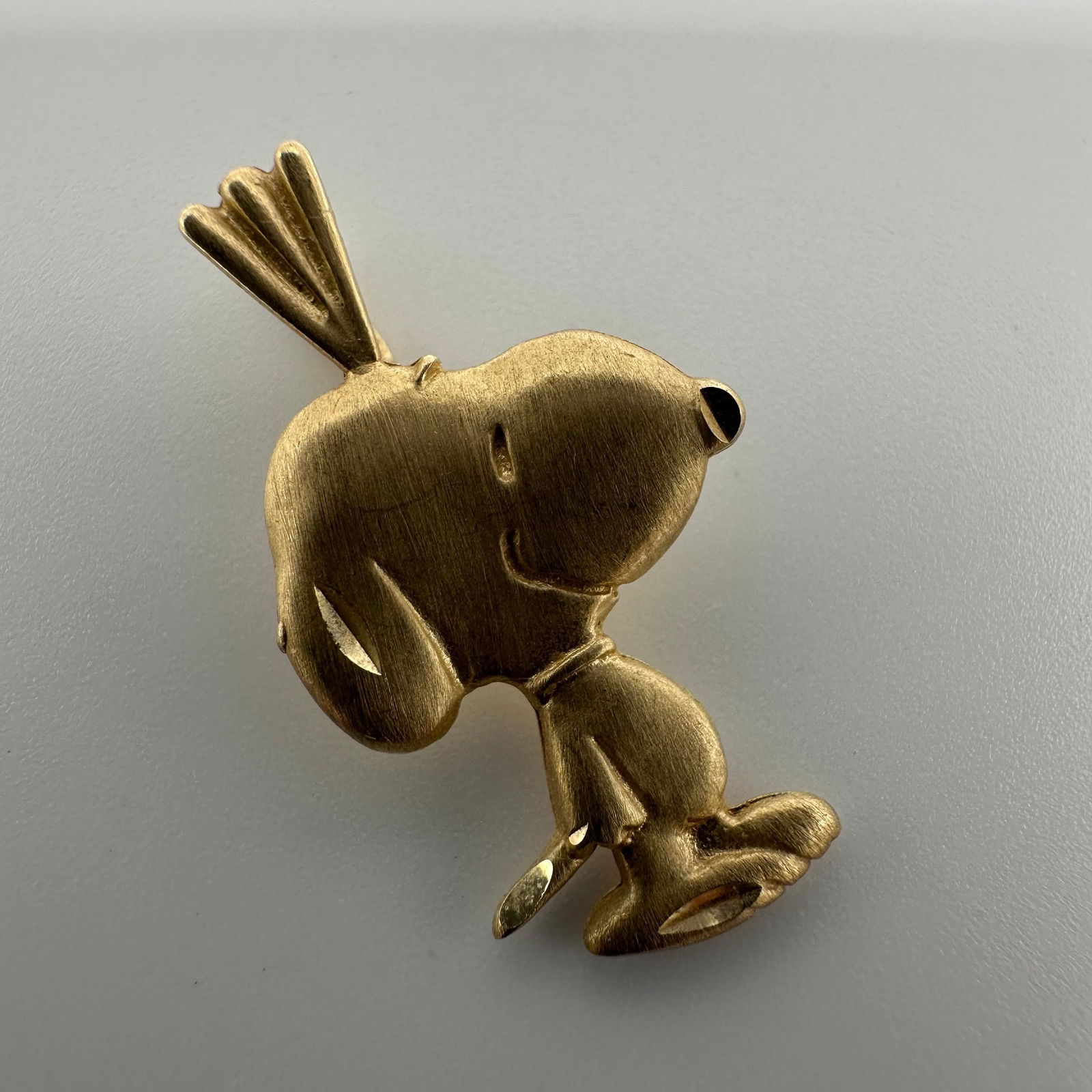 14K Yellow Gold Peanuts Snoopy Michael Anthony Charm Pendant W56 (1 of 4)