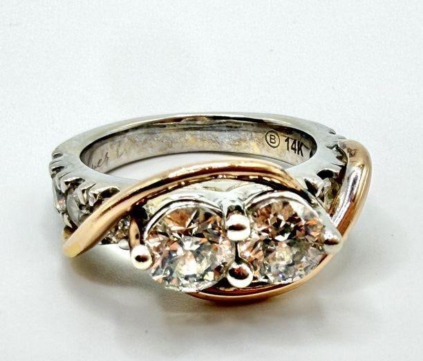 14k Gold Two Tone Ring With Twin Diamonds: This piece of jewelry has been tested and researched prior to listing. Please view all our pictures they are part of our description. DETAILS: Metal - 14k GoldColor - GoldStones - 2 Diamonds Center 
