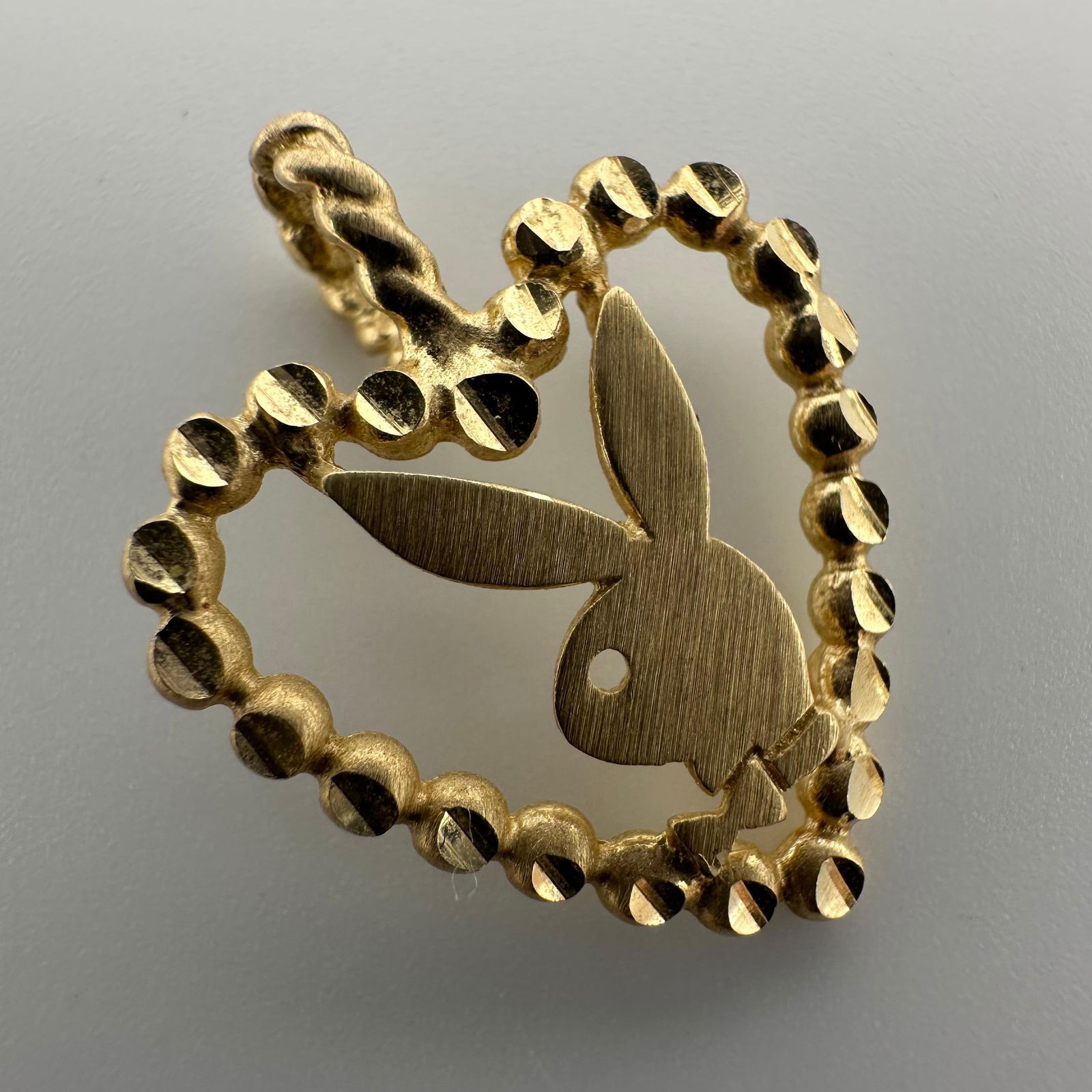 14k Gold Michael Anthony Playboy Bunny Heart Pendant Charm (1 of 4)