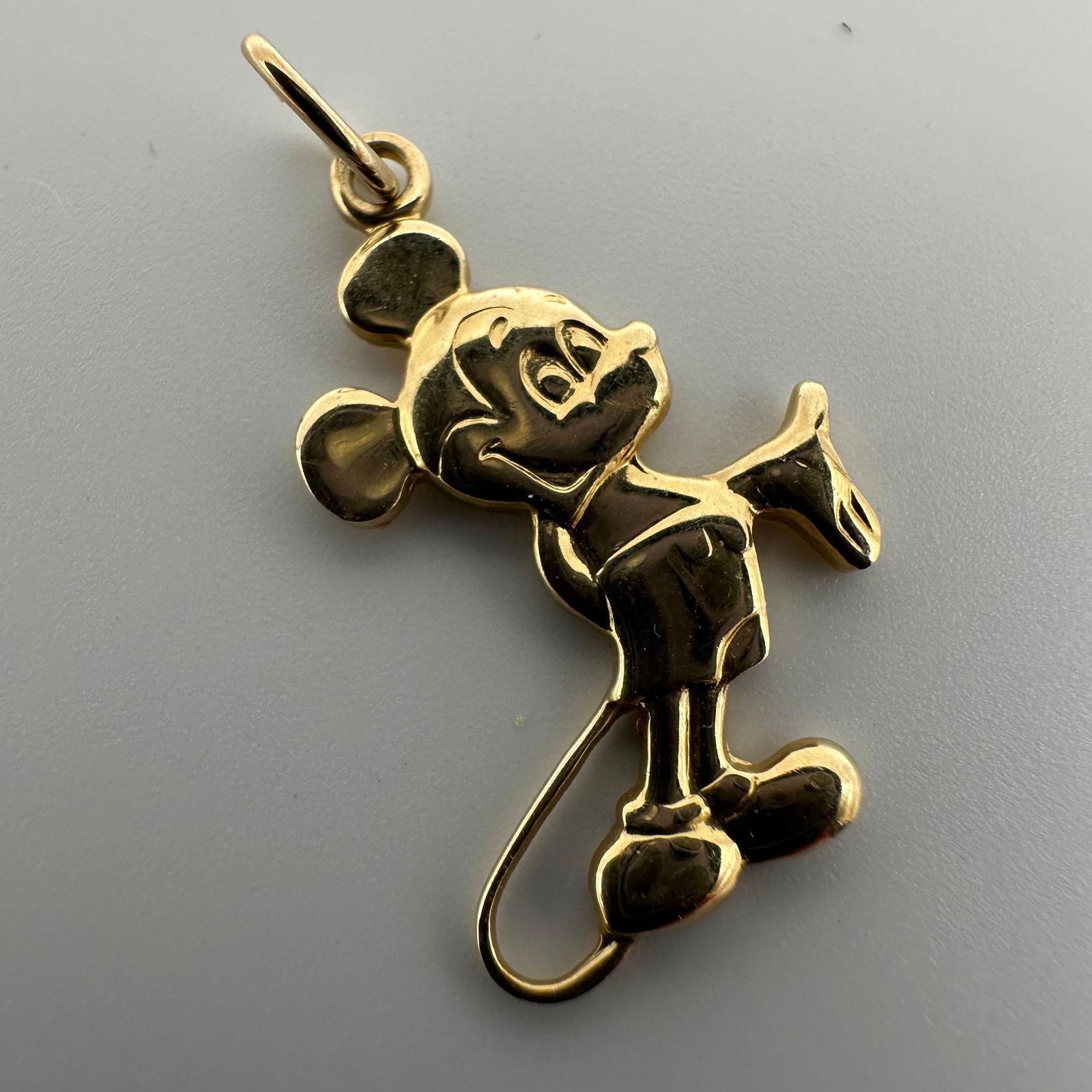 Disney 14K Gold Mickey Mouse Charm Pendant B W79 (1 of 5)