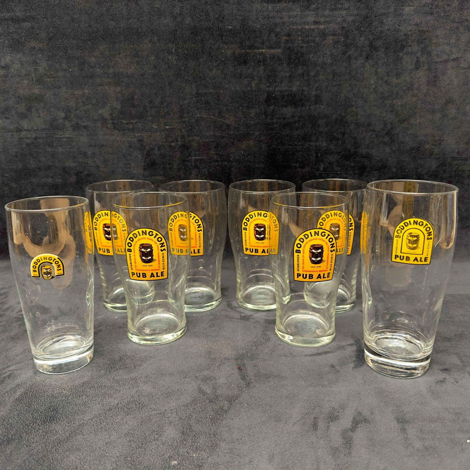 Boddingtons Pub Ale Beer Brewery Glass Collection Set Lot of 8 Eight Cocktail Pint Glasses (1 of 8)