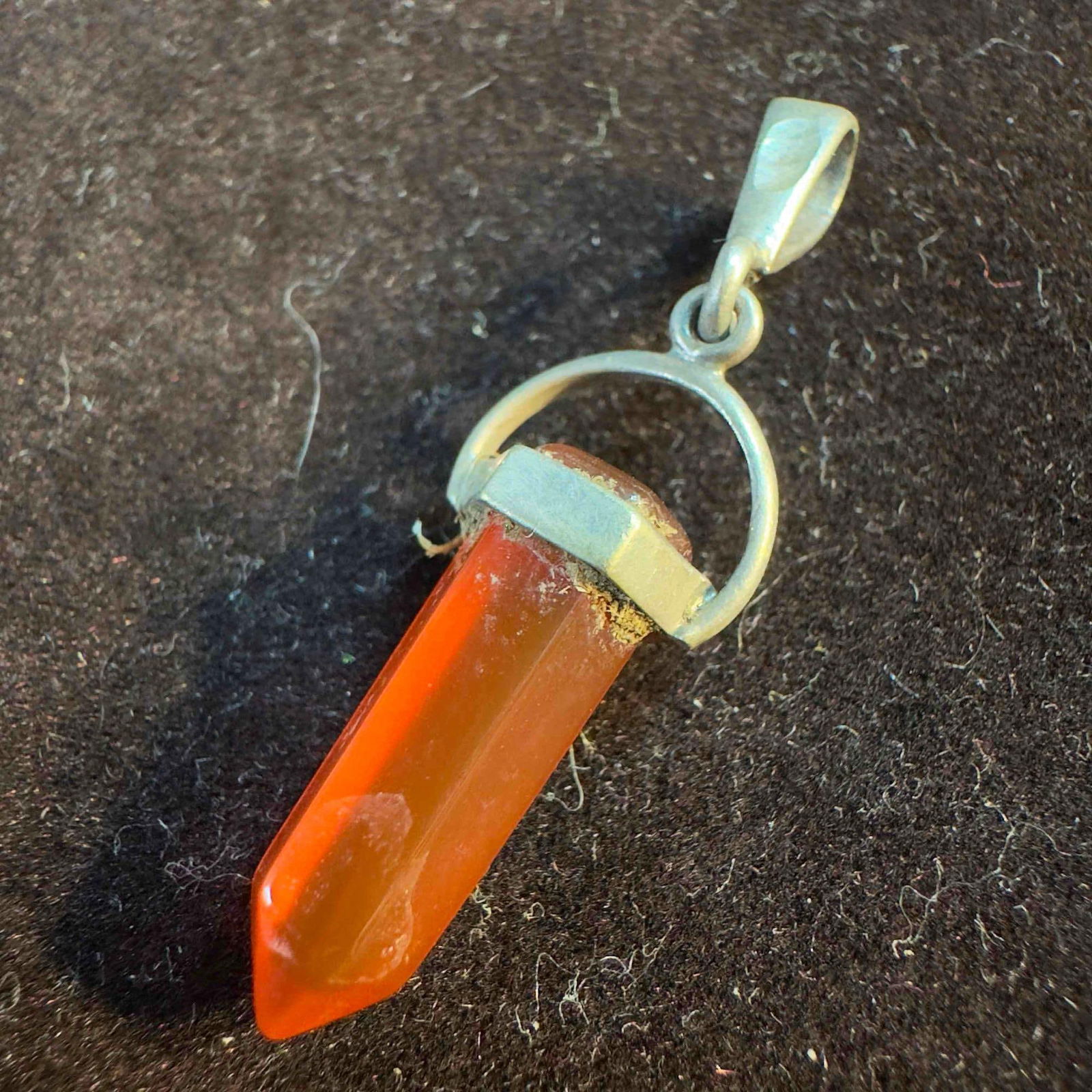 Carnelian Drop Shaped Sterling Silver Pendant B94: This item is in good pre-owned, previously used/displayed condition with noticeable light wear, and surface scratches. Please reference all photos for full details. This piece of jewelry has been