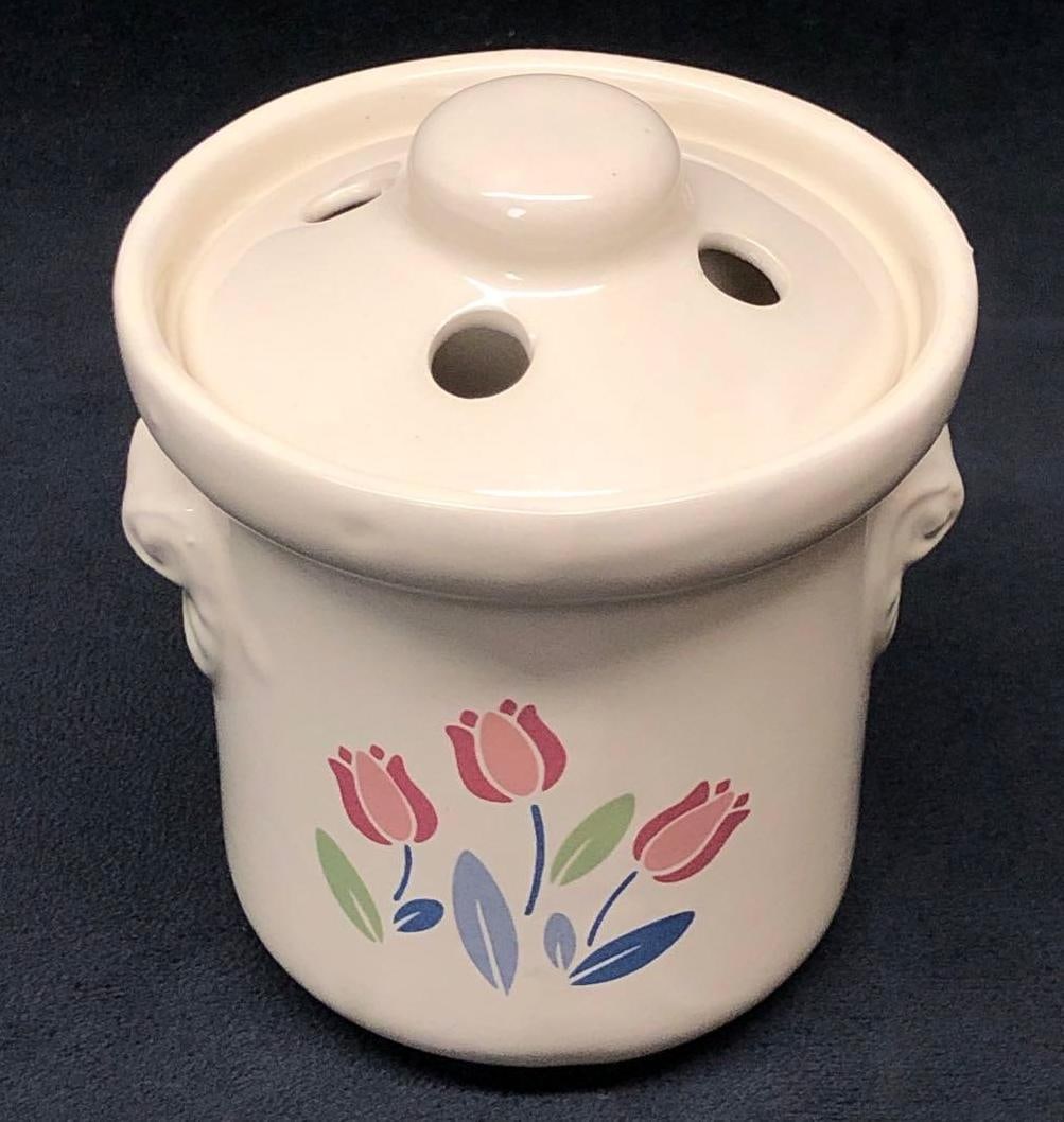 Vintage 1987 Stoneware Potpourri Jar w/ Vented Lid: Vintage 1987 Stoneware Potpourri Jar with Vented Lid and Floral Design. It is approx 4-1/2" x 4" x 4" and weighs about 0.9lbs. Overall the Potpourri Pomander is in vintage condition with signs of