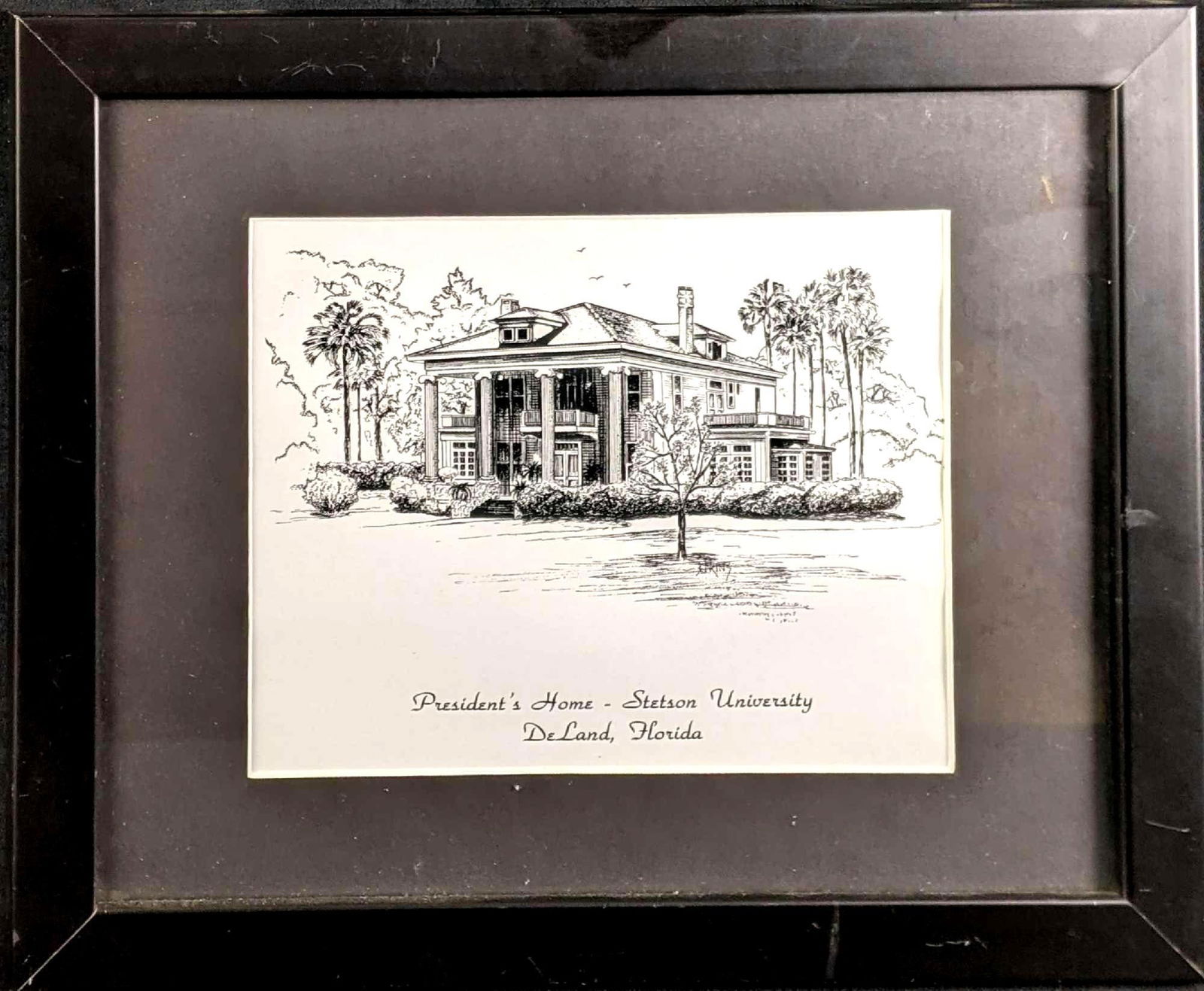 Framed Engraving President Home Stetson University: Framed Engraving President Home Stetson University This is a beautiful matted and framed engraving of the President's Home at Stetson University in Deland, Florida. The item is in good condition