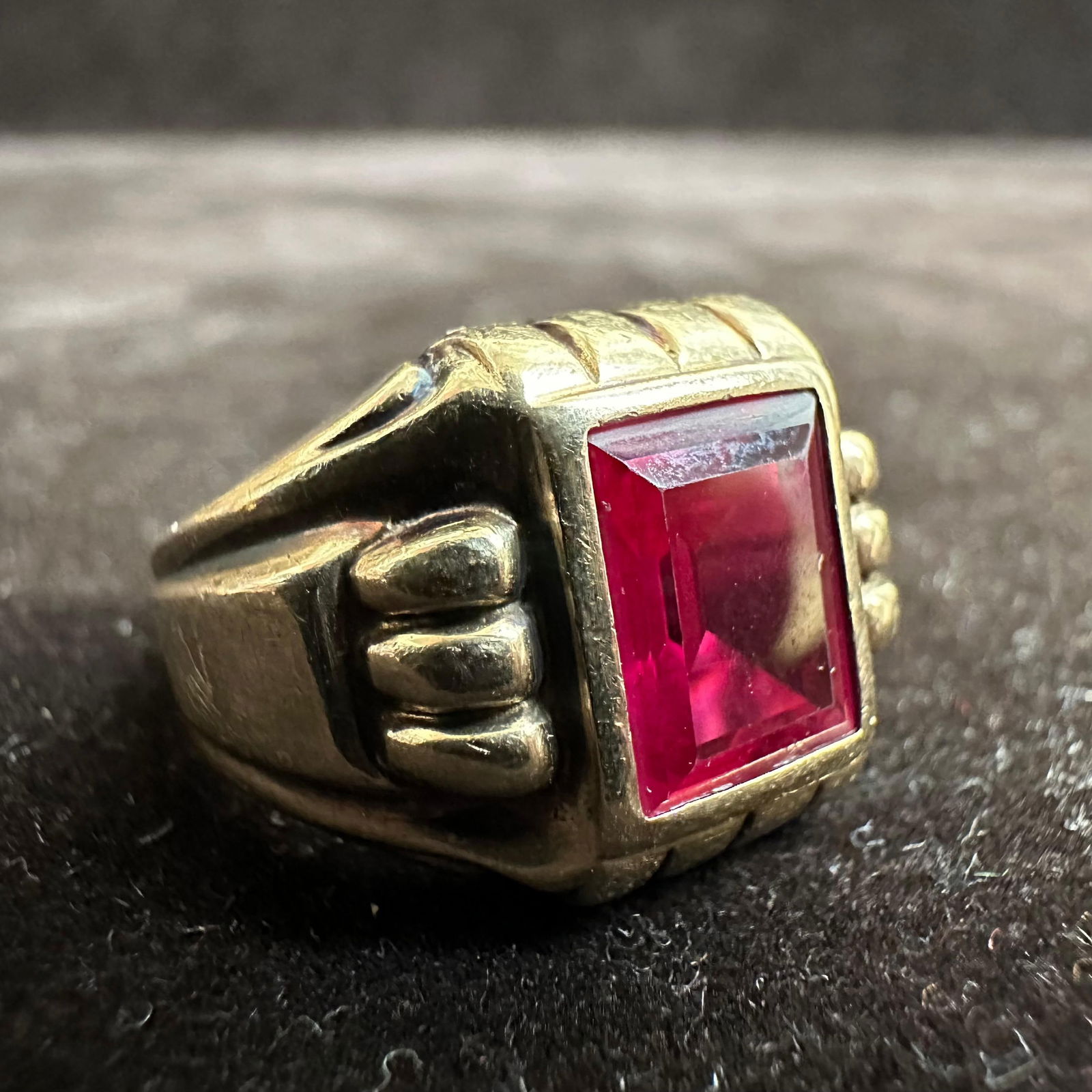Unmarked 10k Gold Lab Grown Ruby Ring Size 8 - 9
