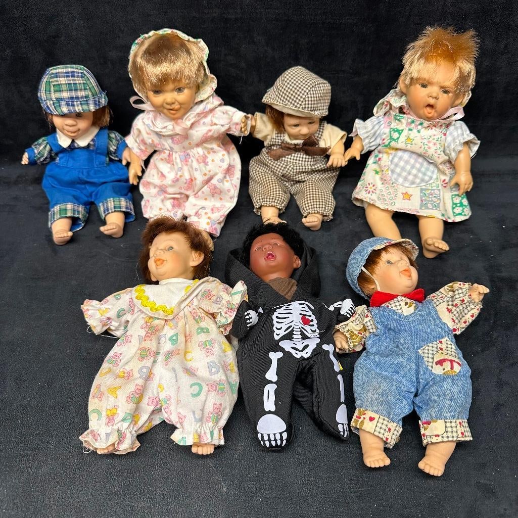 Lot of 7 Vintage Baby Dolls Mixed Brands Gi-Go (1 of 6)