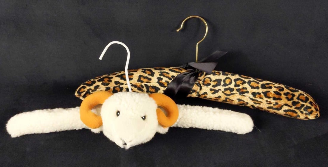 Two Cute Plush Animal Clothes Hanger (1 of 4)