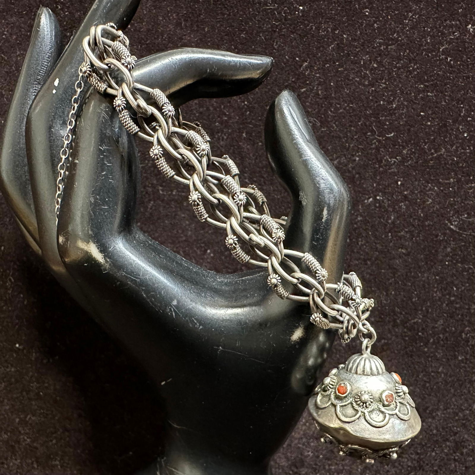 800 Silver Spiny Oyster Shell Single Charm Bracelet R7 (1 of 5)